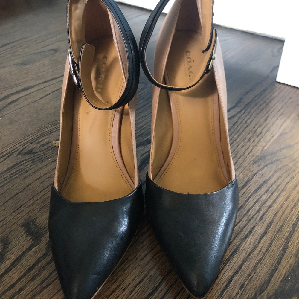 Coach pumps | Black and tan with ankle strap